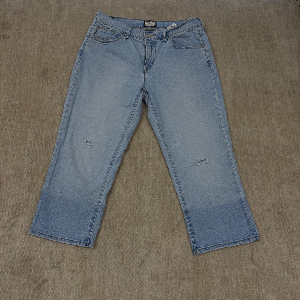 Levis‎ 515 Capri Jeans Womens 8 Light Wash Distressed Stretch Cropped Denim